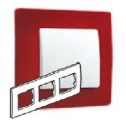Рамка тройна ЧЕРВЕНА НИЛОЕ 665023